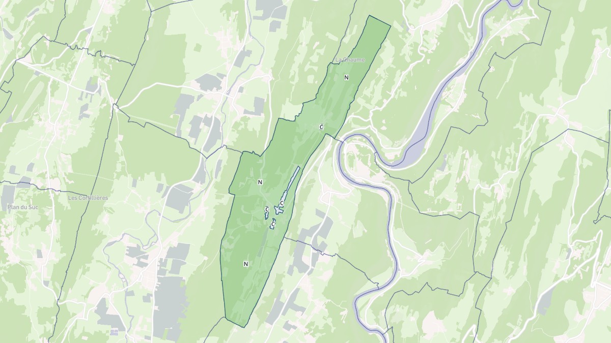 Aperçu cartographique de Grand-Corent, centré sur la commune