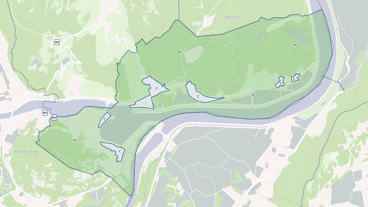 Aperçu cartographique de Murs-et-Gélignieux, centré sur la commune
