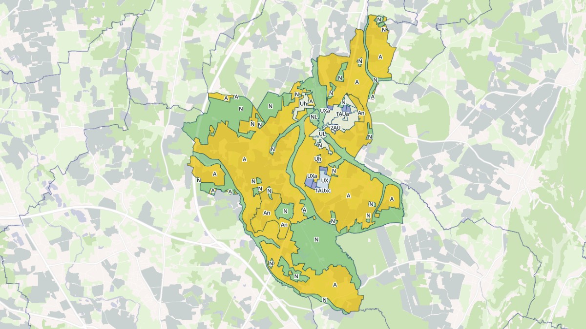 Aperçu cartographique de Saint-Étienne-du-Bois, centré sur la commune