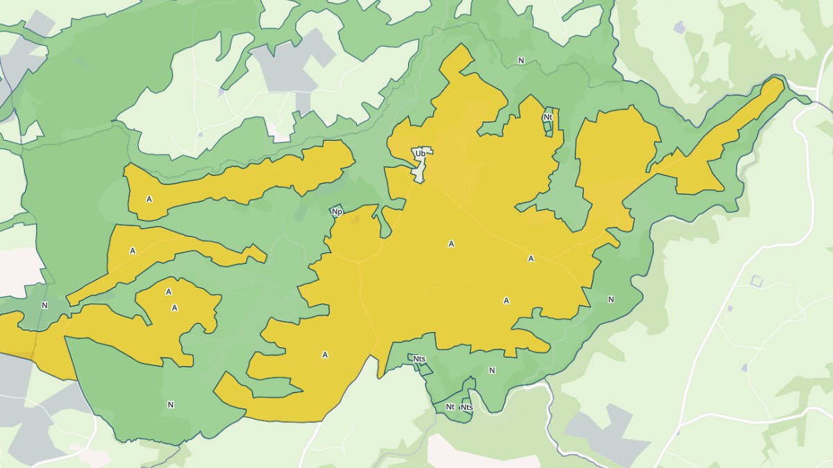 Aperçu cartographique de Vernusse, centré sur la commune