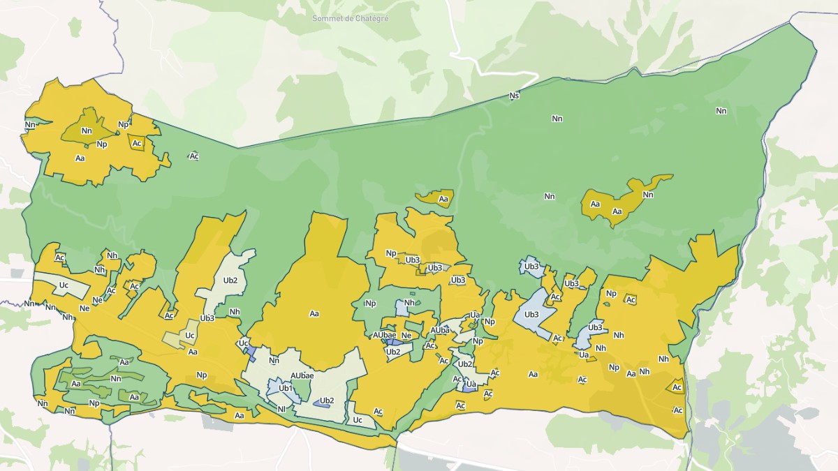 Aperçu cartographique de La Bâtie-Neuve, centré sur la commune
