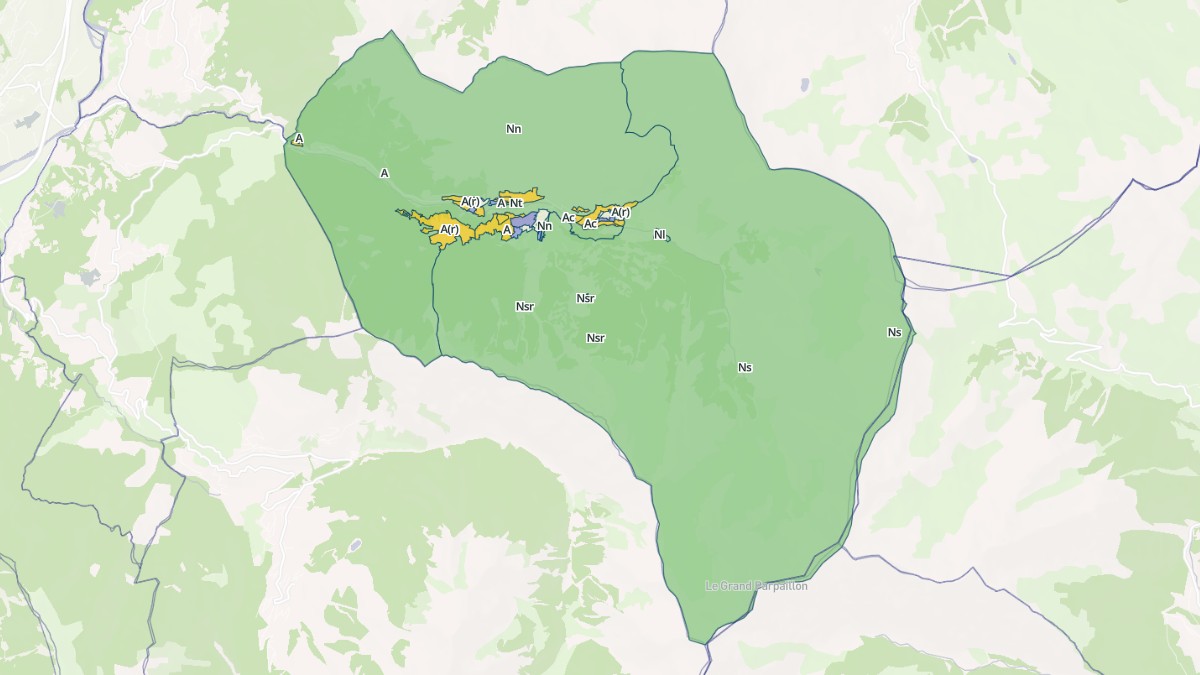 Aperçu cartographique de Crévoux, centré sur la commune