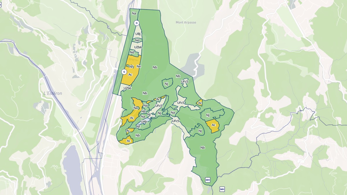 Aperçu cartographique de La Roquette-sur-Var, centré sur la commune