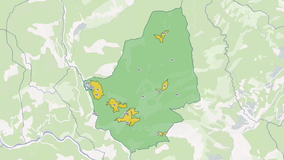 Aperçu cartographique de La Tour, centré sur la commune