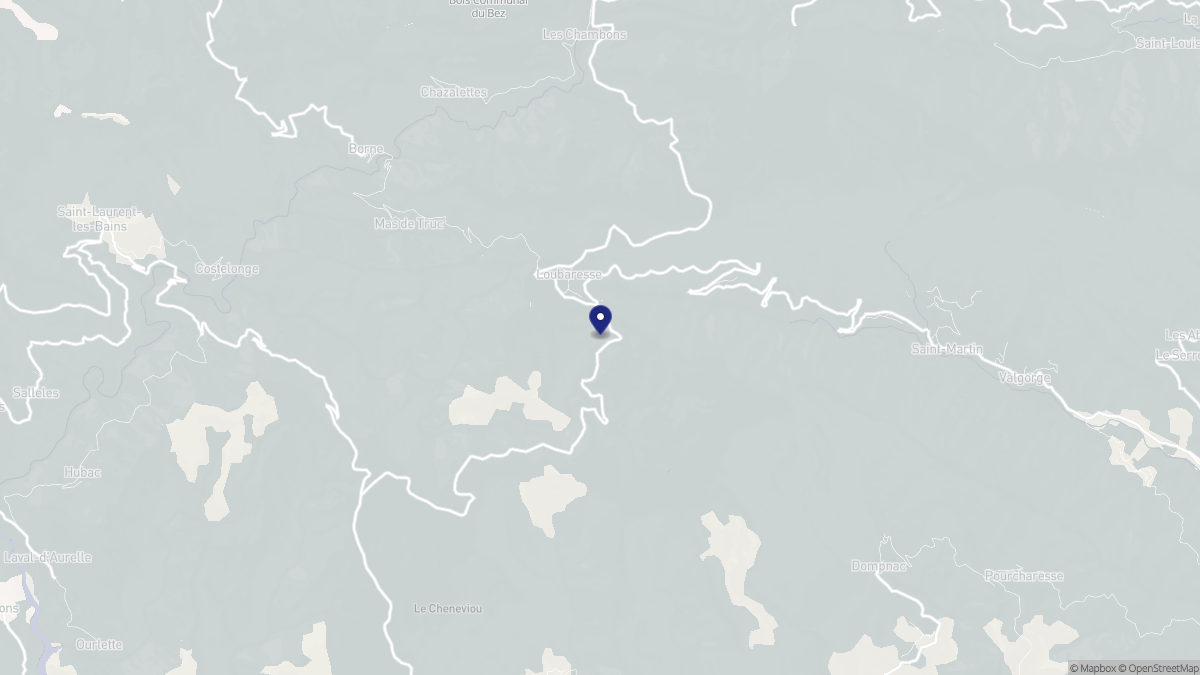 Aperçu cartographique de Loubaresse, centré sur la commune