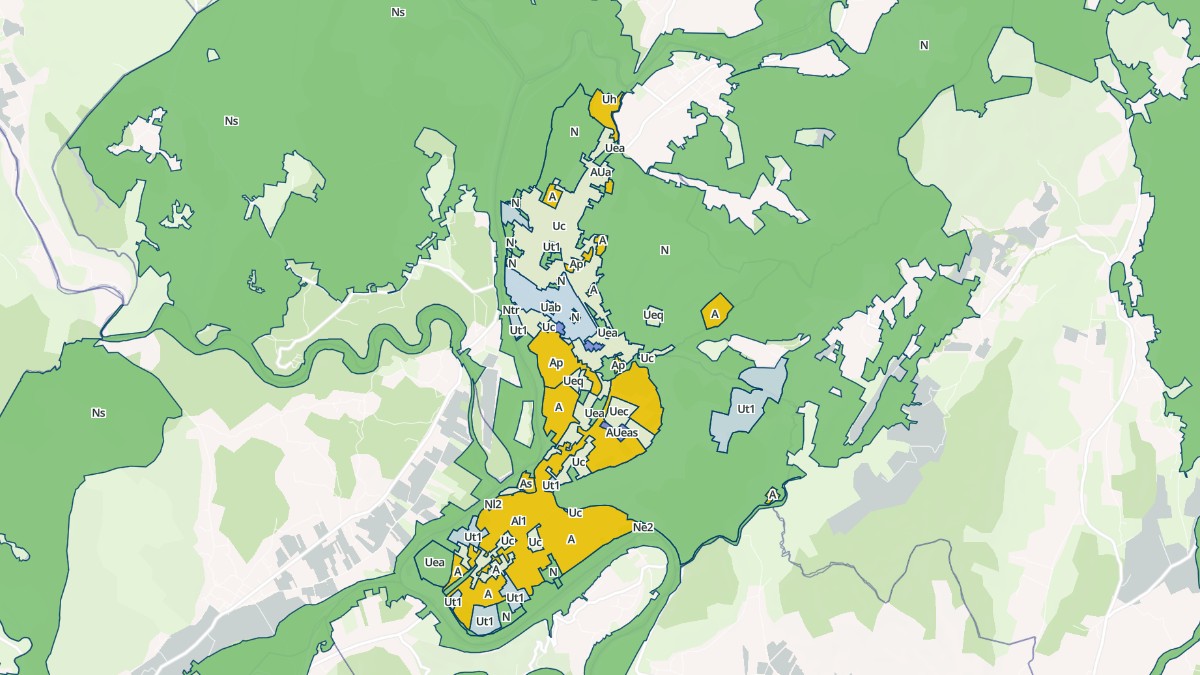 Aperçu cartographique de Ruoms, centré sur la commune