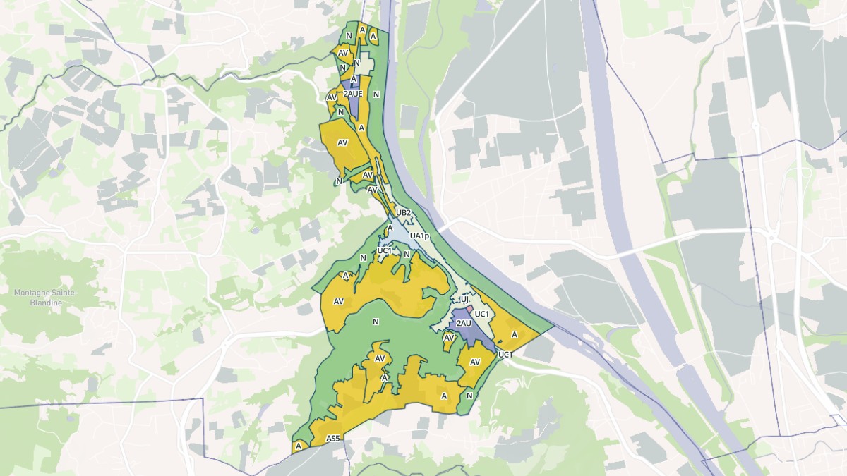 Aperçu cartographique de Serrières, centré sur la commune