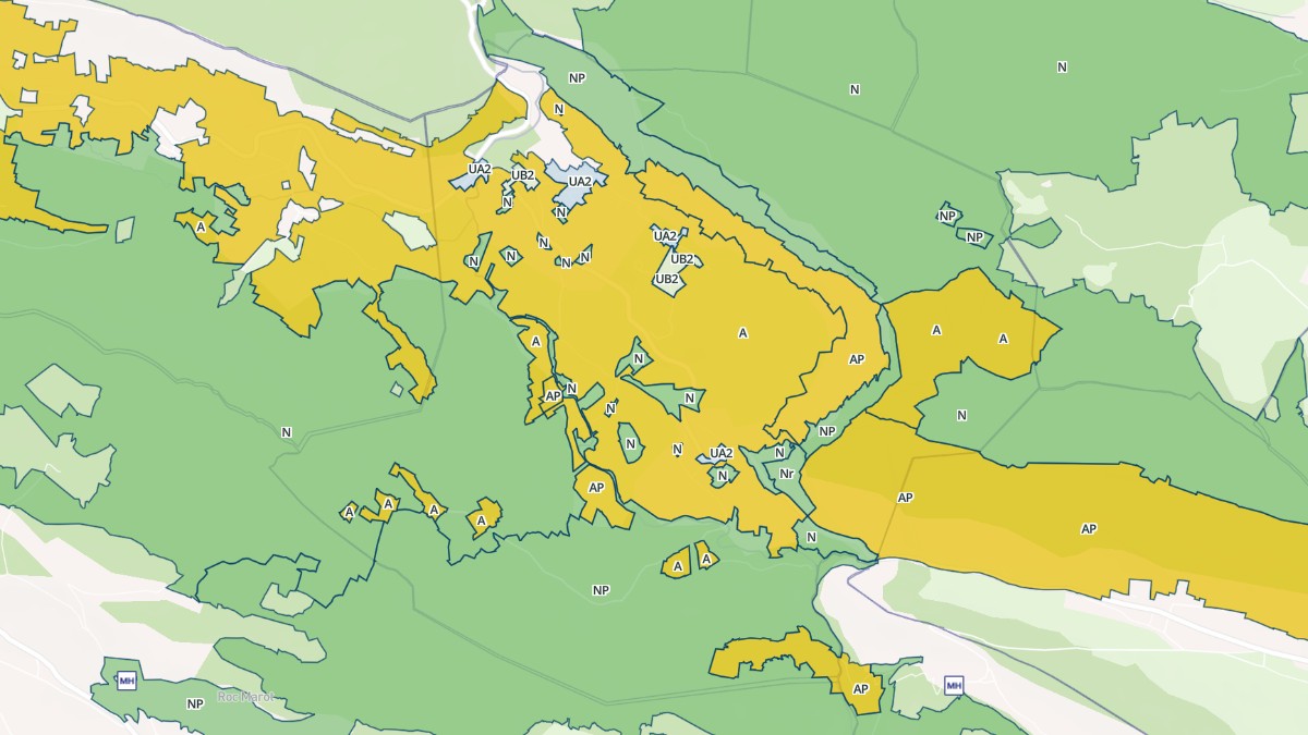 Aperçu cartographique de Ilhat, centré sur la commune