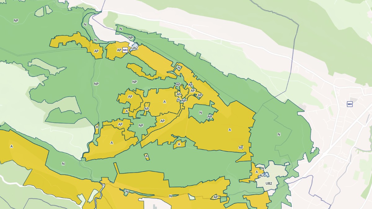 Aperçu cartographique de Péreille, centré sur la commune
