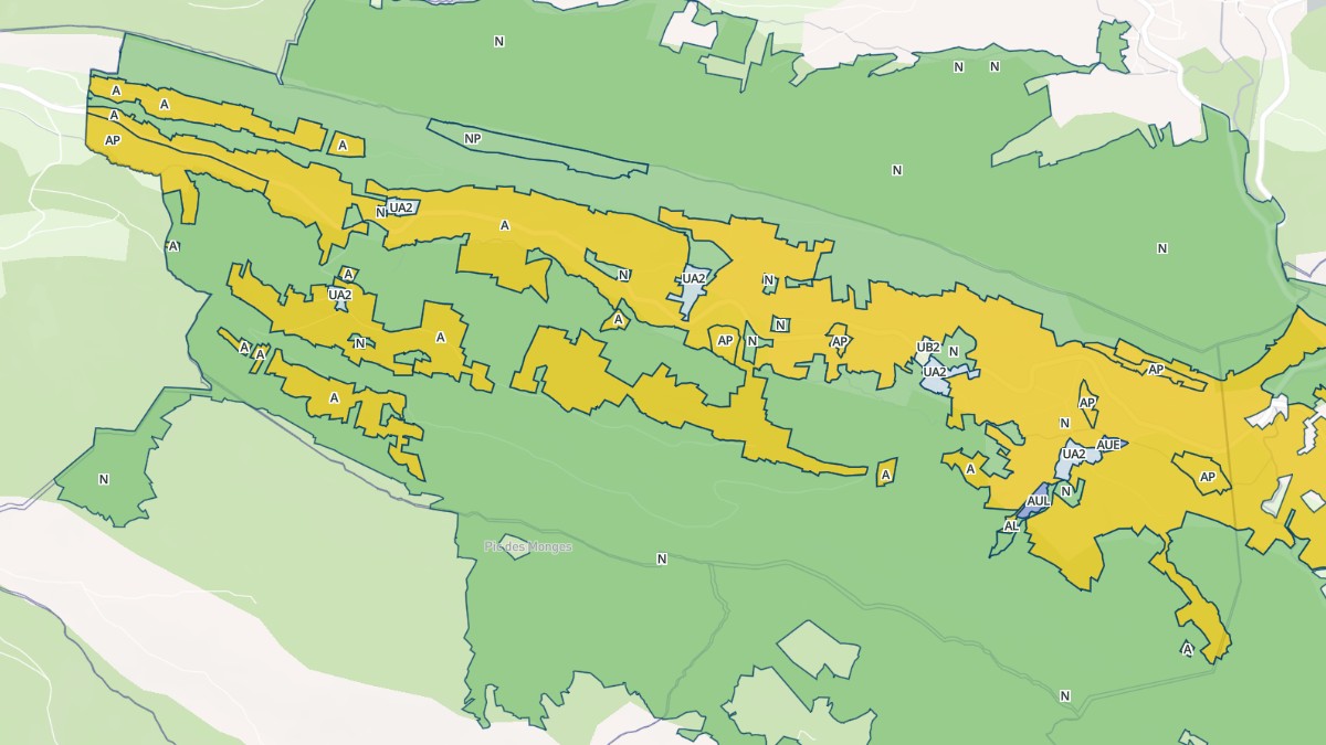 Aperçu cartographique de Roquefort-les-Cascades, centré sur la commune
