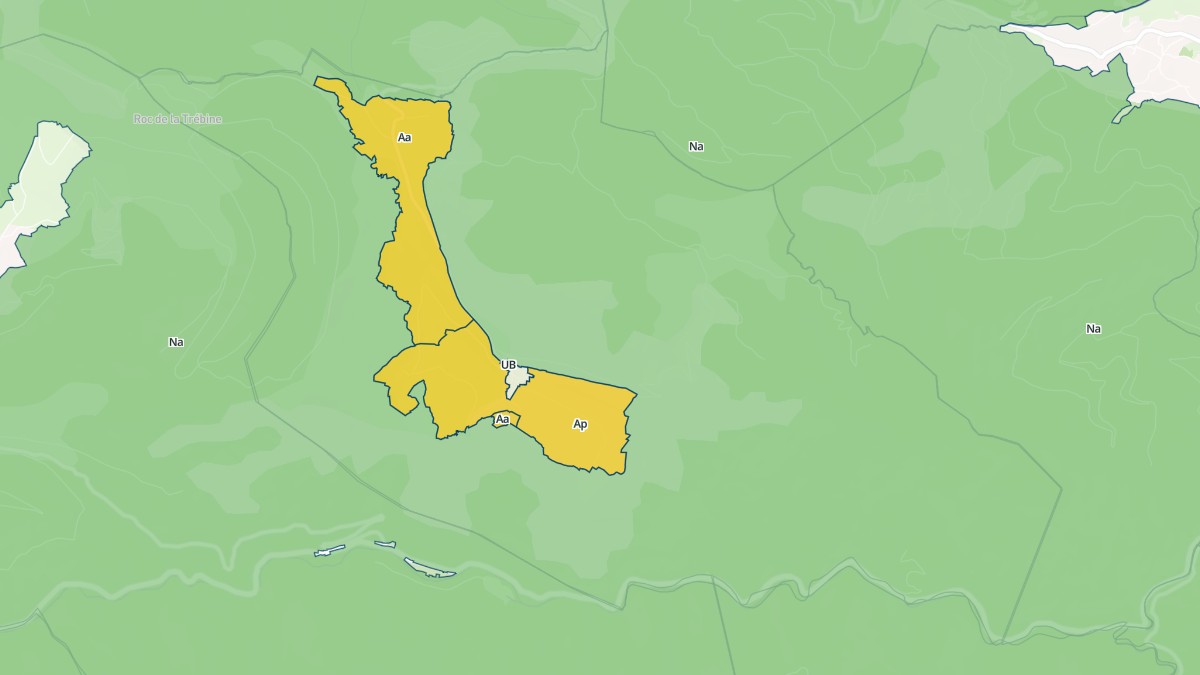 Aperçu cartographique de Le Clat, centré sur la commune