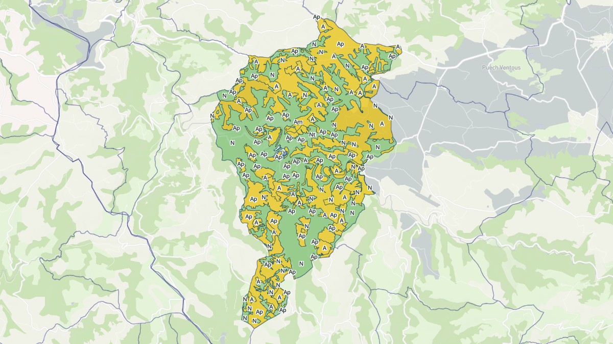 Aperçu cartographique de Combret, centré sur la commune
