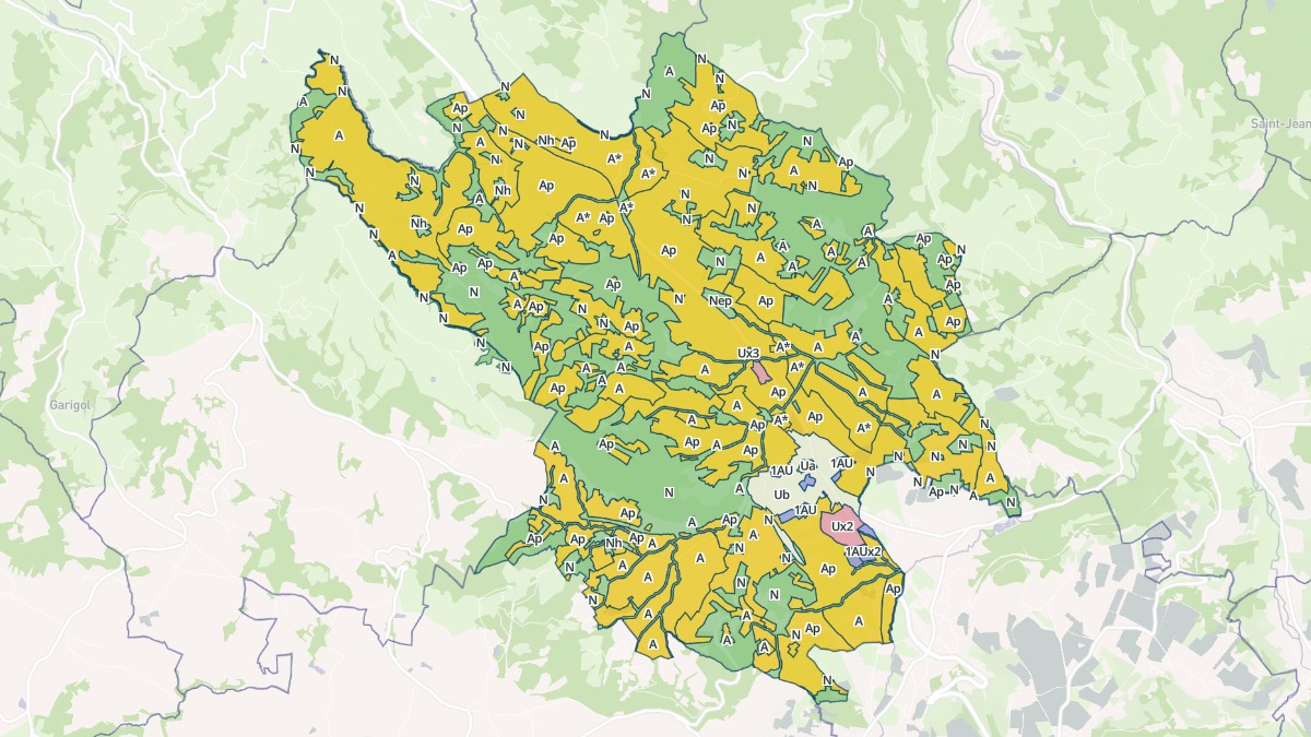 Aperçu cartographique de Saint-Christophe-Vallon, centré sur la commune