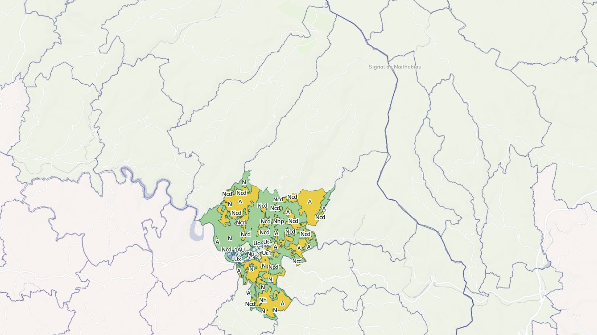 Aperçu cartographique de Saint Geniez d'Olt et d'Aubrac, centré sur la commune