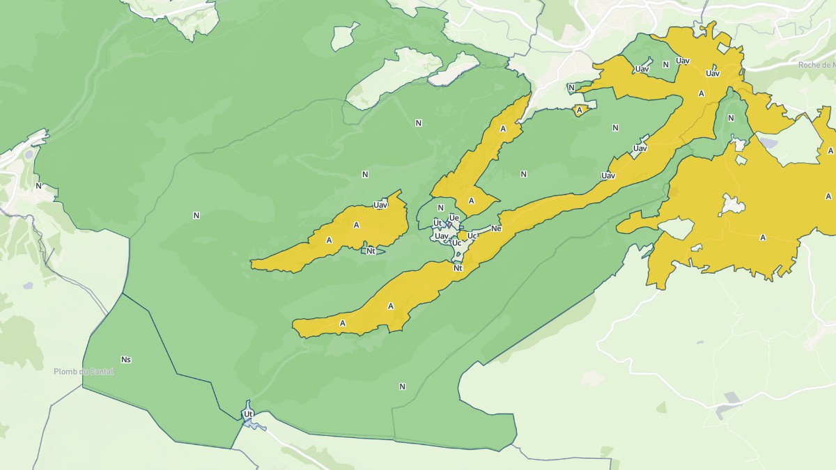 Aperçu cartographique de Albepierre-Bredons, centré sur la commune