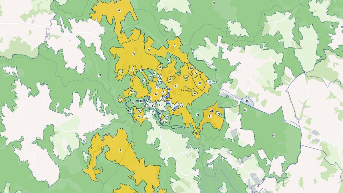 Aperçu cartographique de Laroquebrou, centré sur la commune