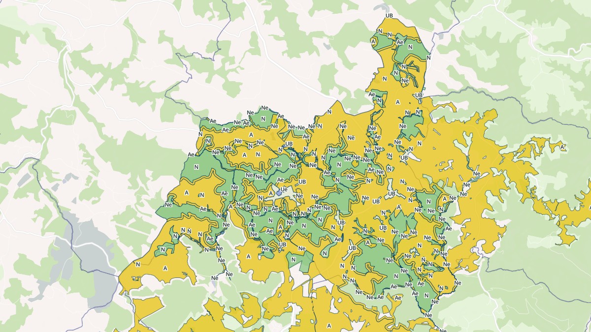 Aperçu cartographique de Prunet, centré sur la commune
