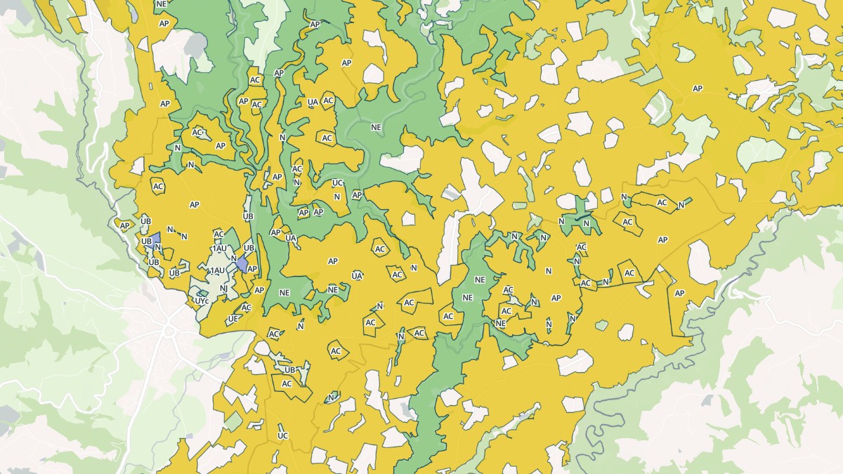 Aperçu cartographique de Saint-Étienne-de-Maurs, centré sur la commune