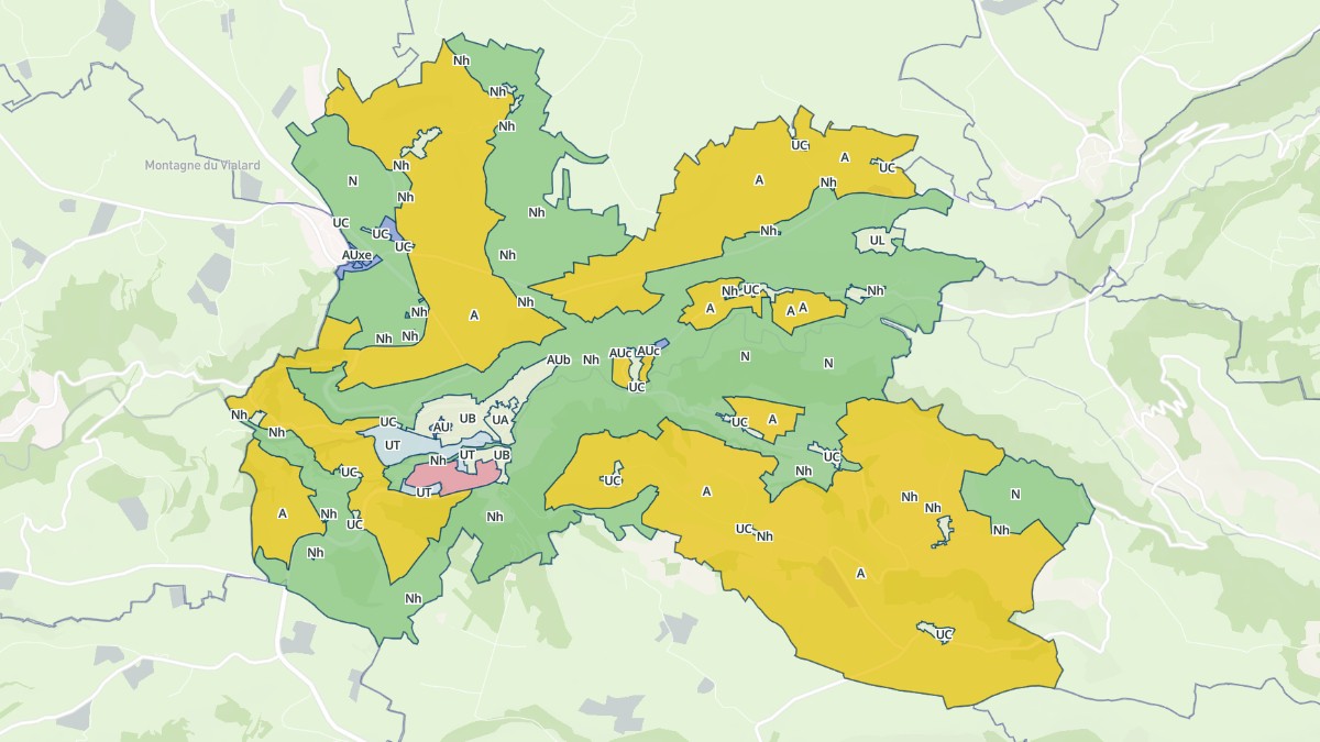Aperçu cartographique de Saint-Martin-Valmeroux, centré sur la commune