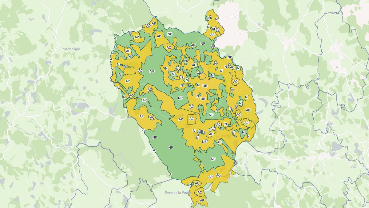 Aperçu cartographique de Saint-Saury, centré sur la commune