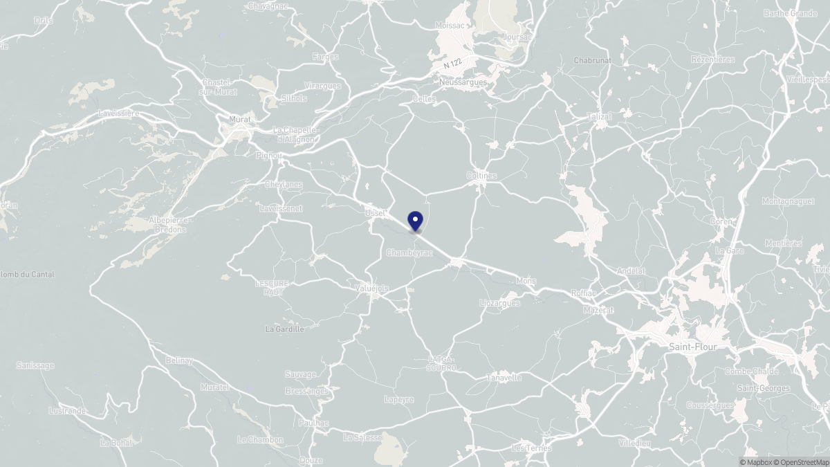 Aperçu cartographique de Ussel, centré sur la commune