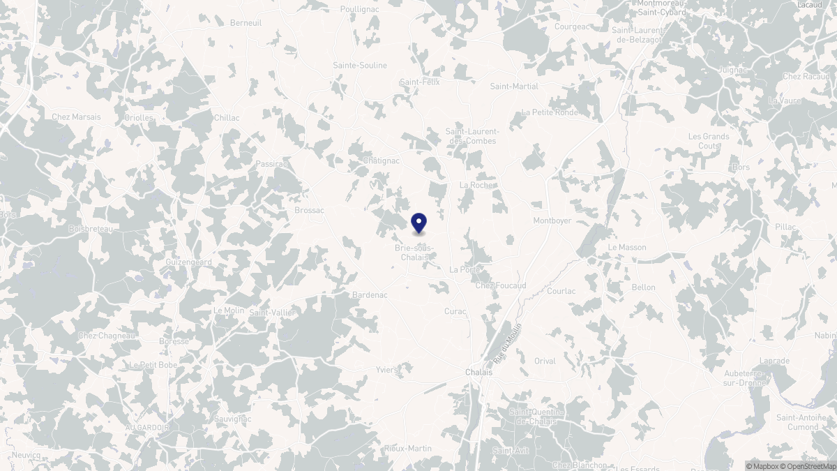 Aperçu cartographique de Brie-sous-Chalais, centré sur la commune