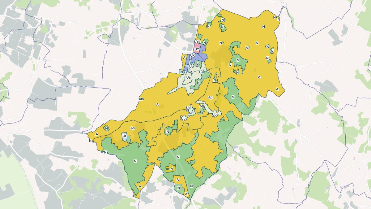 Aperçu cartographique de Mirambeau, centré sur la commune