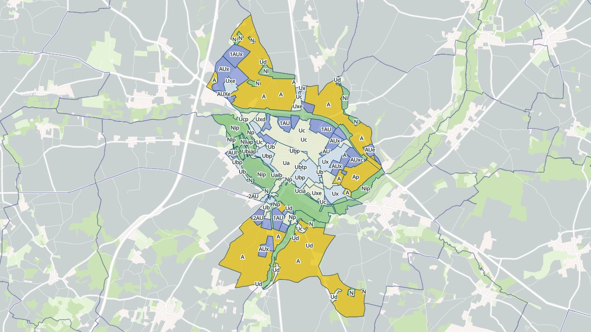 Aperçu cartographique de Saint-Jean-d'Angély, centré sur la commune