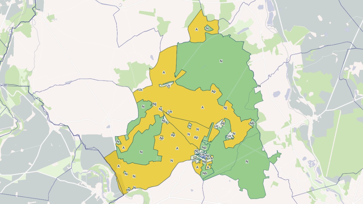 Aperçu cartographique de Plou, centré sur la commune