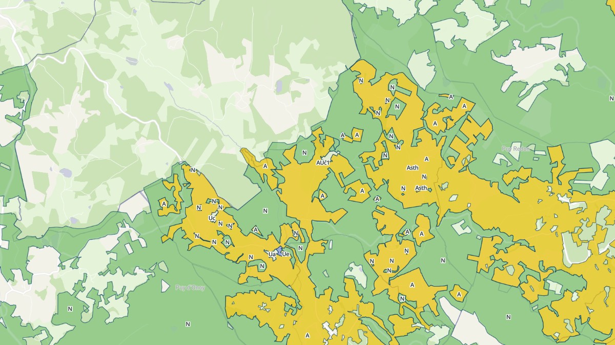 Aperçu cartographique de Couffy-sur-Sarsonne, centré sur la commune