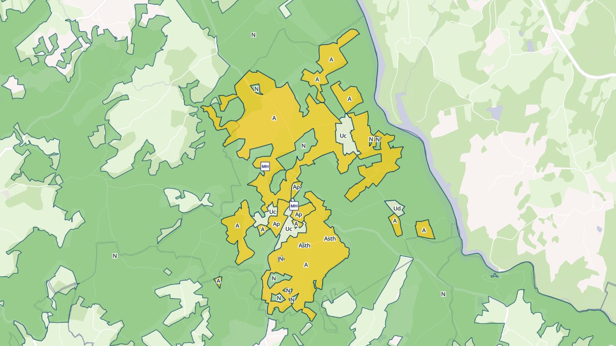 Aperçu cartographique de Saint-Étienne-la-Geneste, centré sur la commune