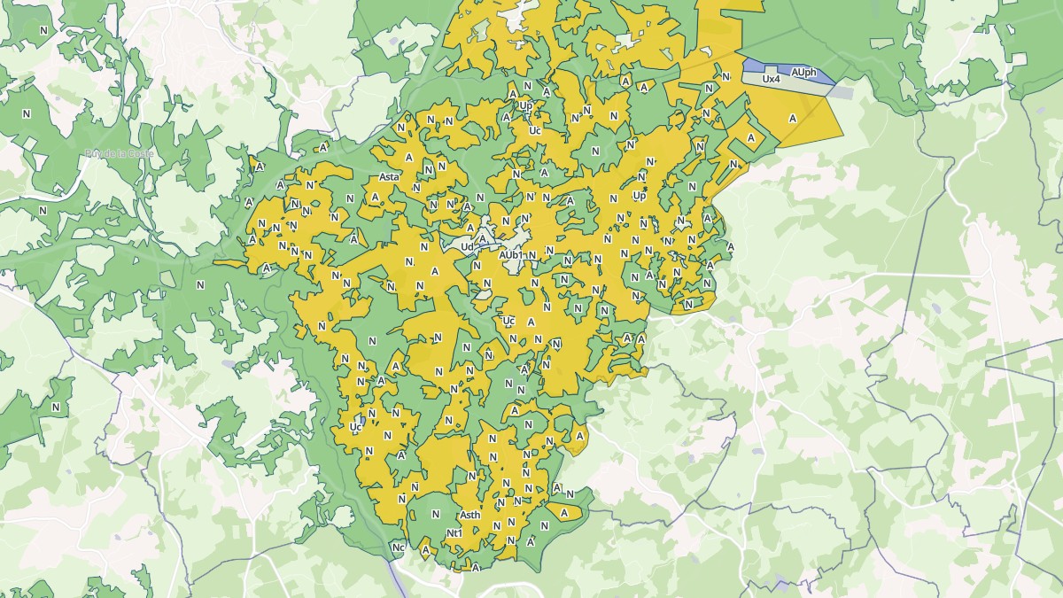 Aperçu cartographique de Saint-Exupéry-les-Roches, centré sur la commune