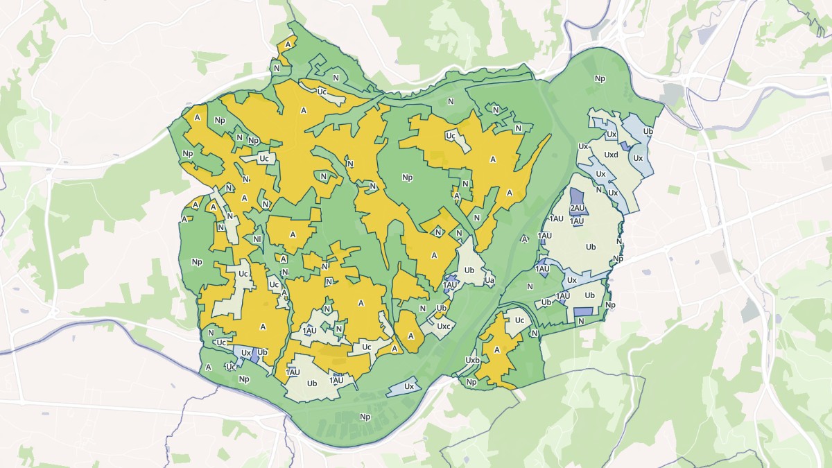 Aperçu cartographique de Saint-Pantaléon-de-Larche, centré sur la commune