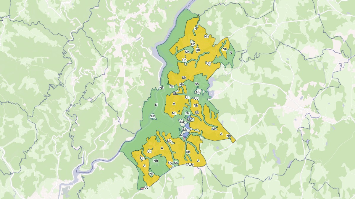 Aperçu cartographique de Servières-le-Château, centré sur la commune