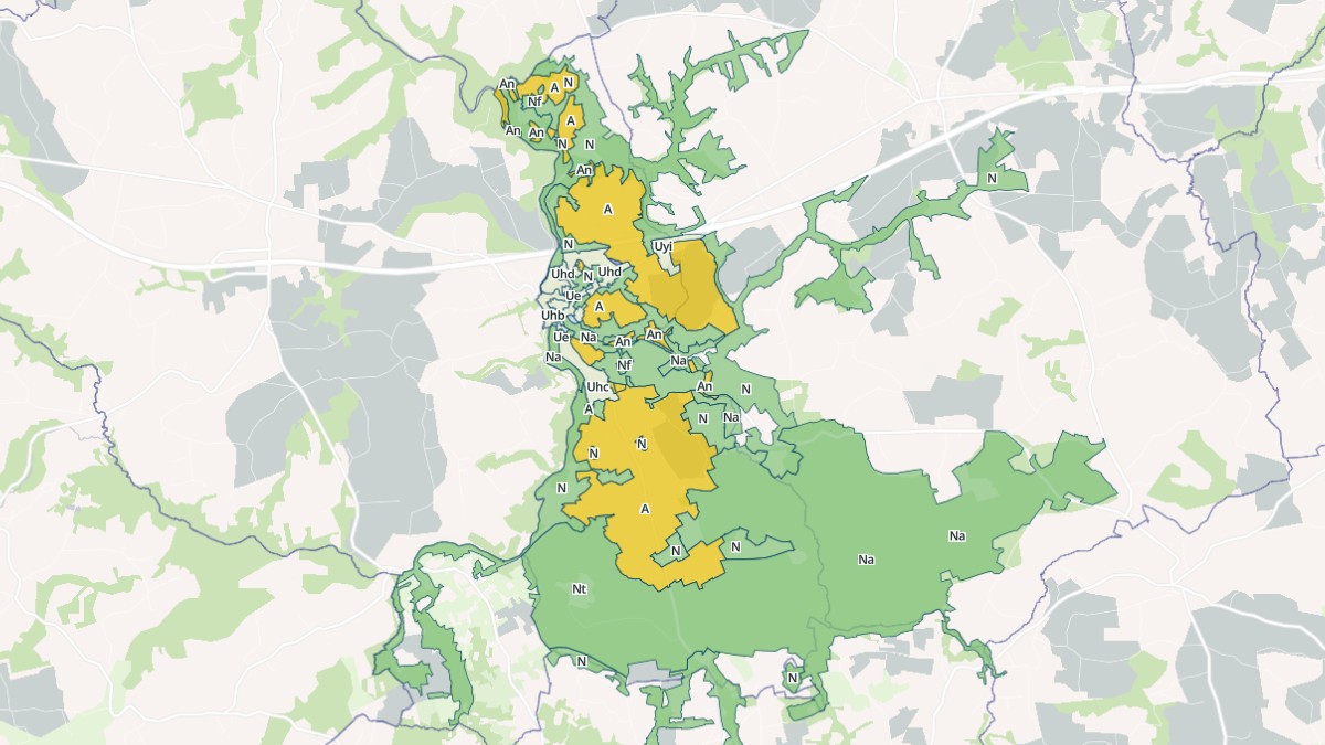 Aperçu cartographique de Belle-Isle-en-Terre, centré sur la commune