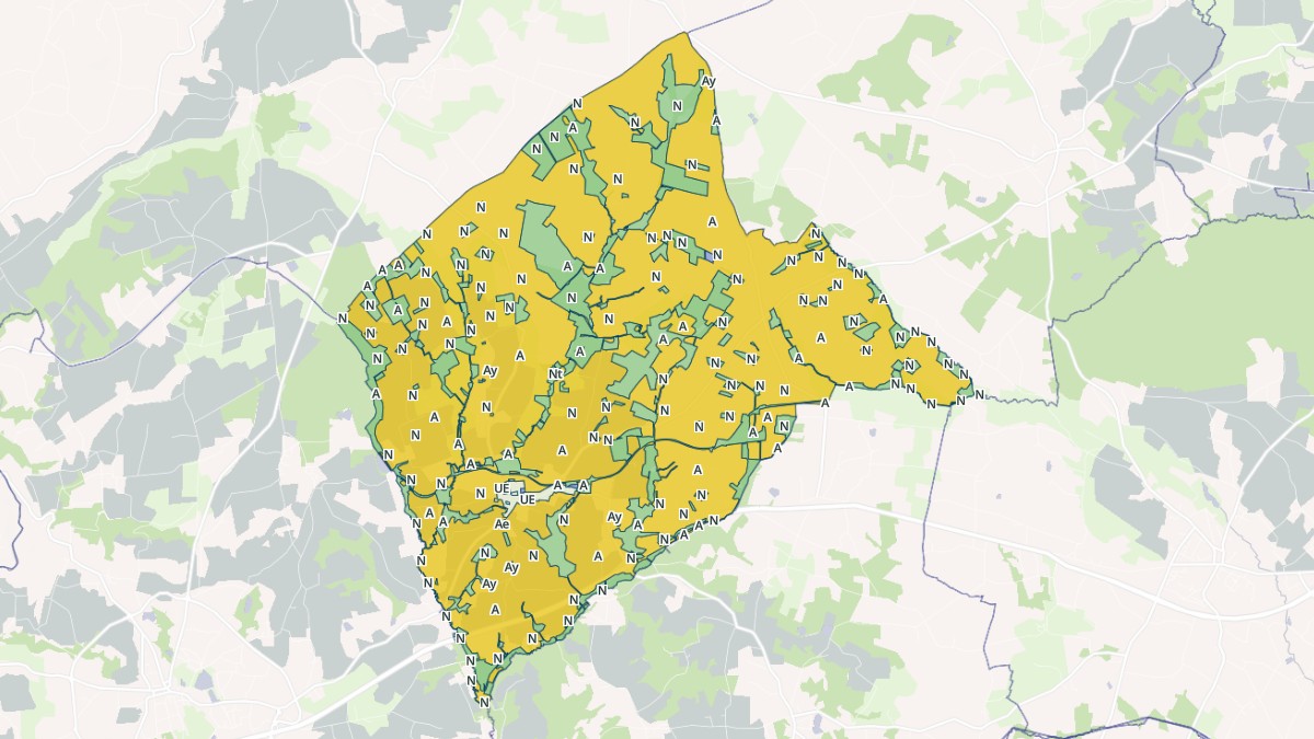 Aperçu cartographique de Laurenan, centré sur la commune