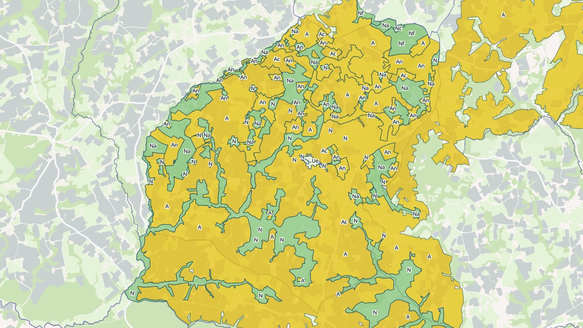 Aperçu cartographique de Plourac'h, centré sur la commune