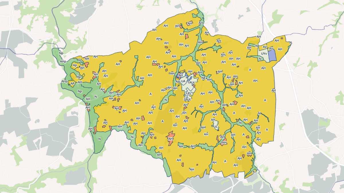 Aperçu cartographique de Pluzunet, centré sur la commune