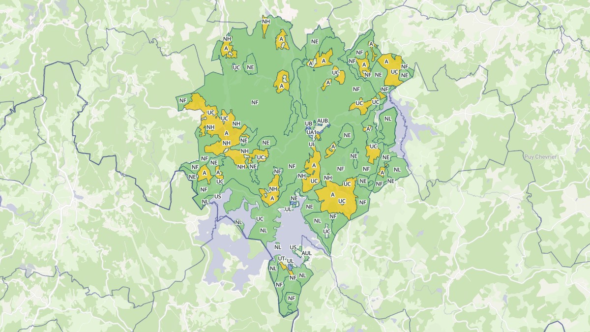 Aperçu cartographique de Royère-de-Vassivière, centré sur la commune