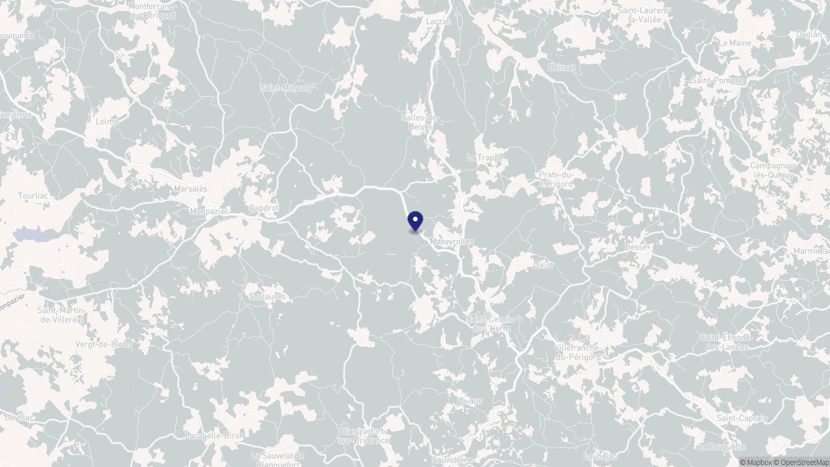 Aperçu cartographique de Mazeyrolles, centré sur la commune