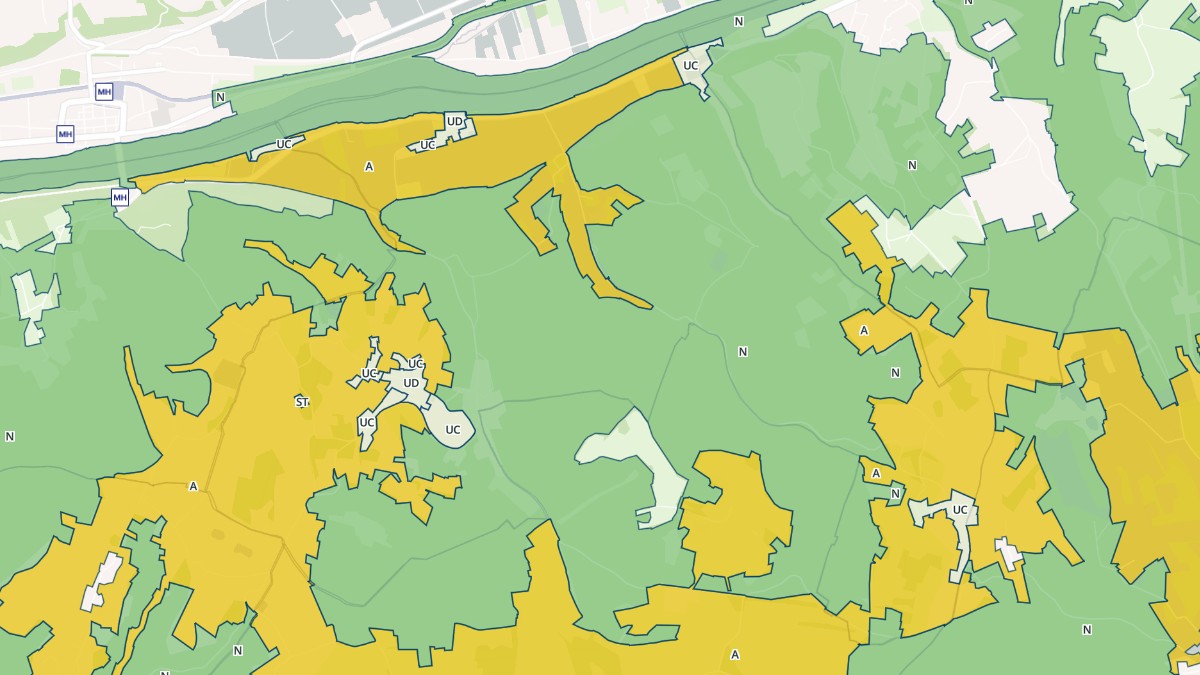 Aperçu cartographique de Pontours, centré sur la commune