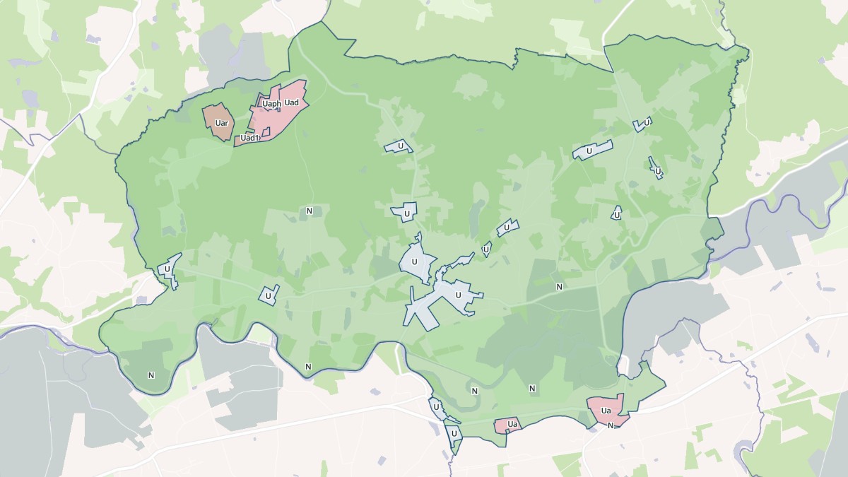 Aperçu cartographique de Saint-Laurent-des-Hommes, centré sur la commune
