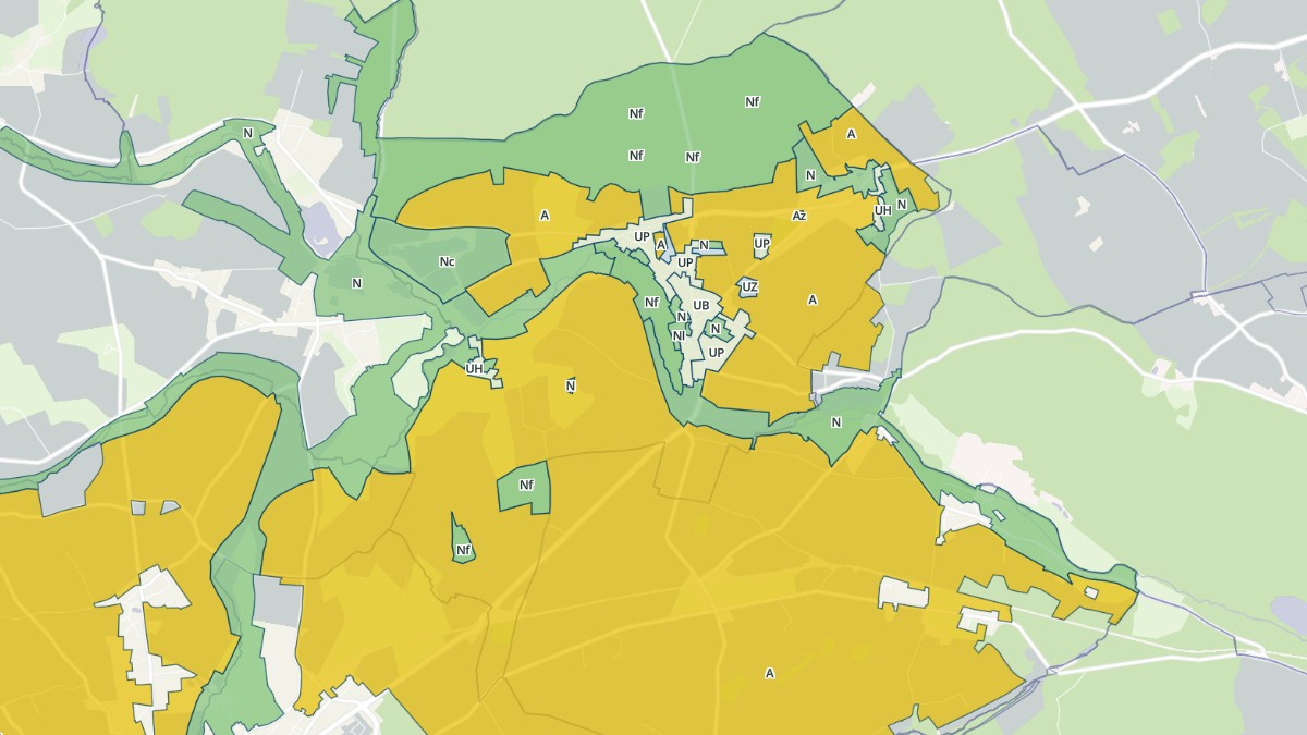 Aperçu cartographique de Belhomert-Guéhouville, centré sur la commune