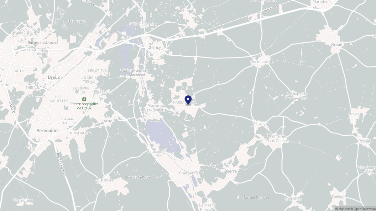 Aperçu cartographique de Mézières-en-Drouais, centré sur la commune