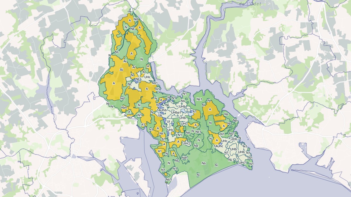 Aperçu cartographique de Combrit, centré sur la commune