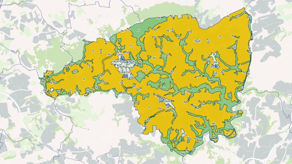 Aperçu cartographique de Plogonnec, centré sur la commune