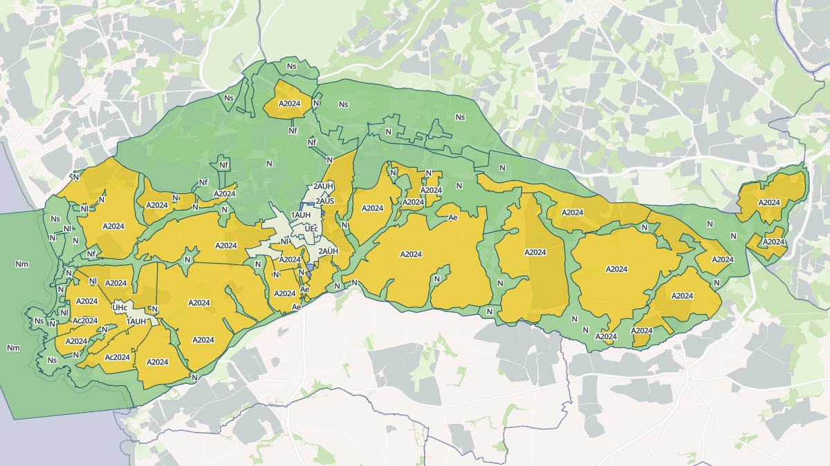 Aperçu cartographique de Plomodiern, centré sur la commune