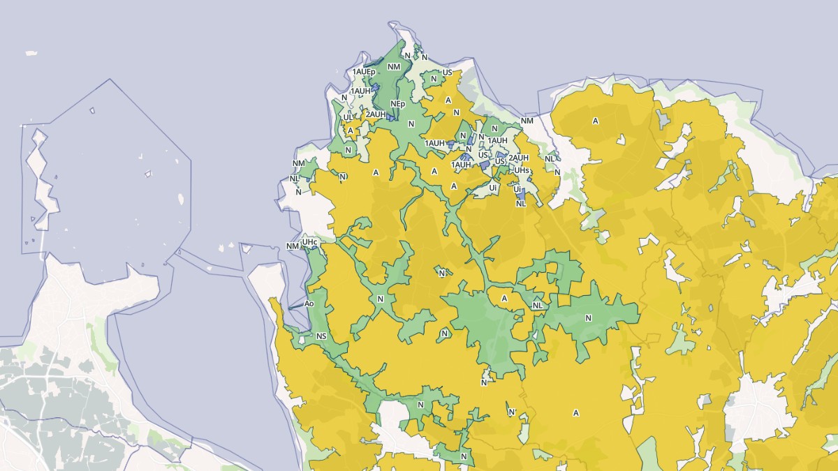 Aperçu cartographique de Plougasnou, centré sur la commune
