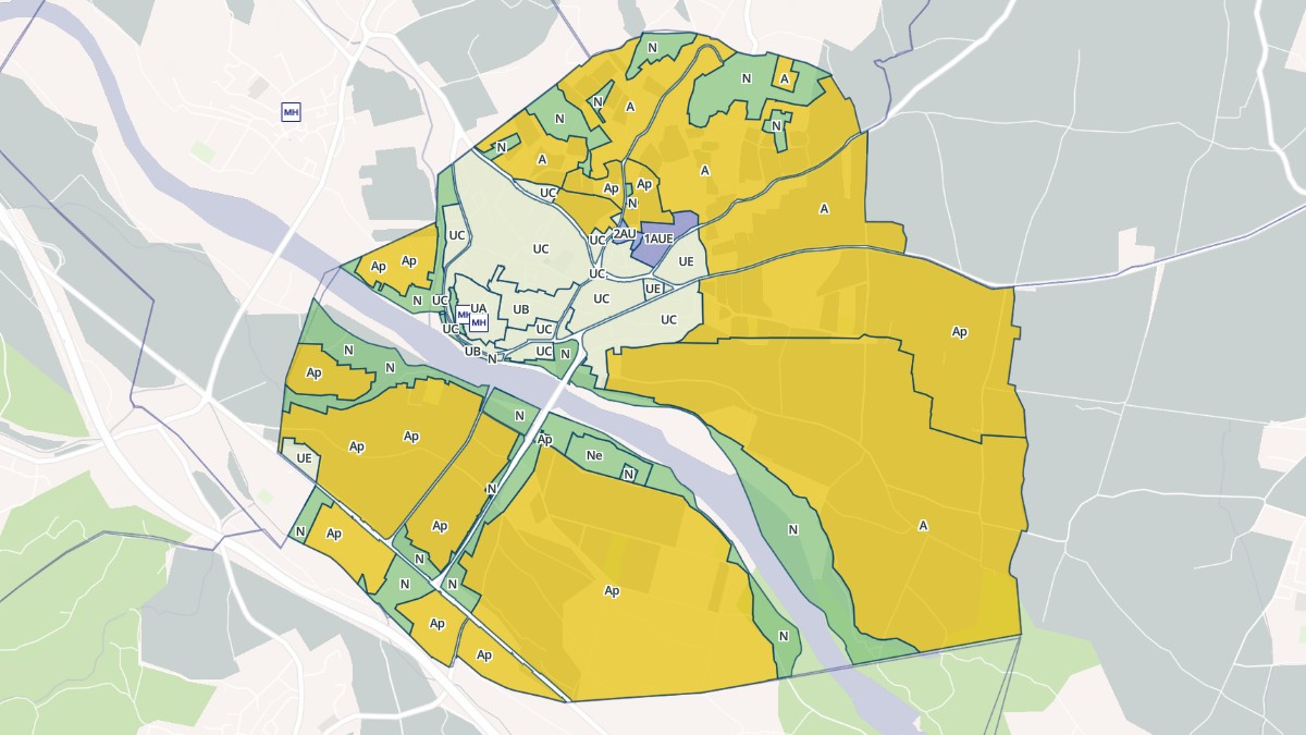 Aperçu cartographique de Moussac, centré sur la commune
