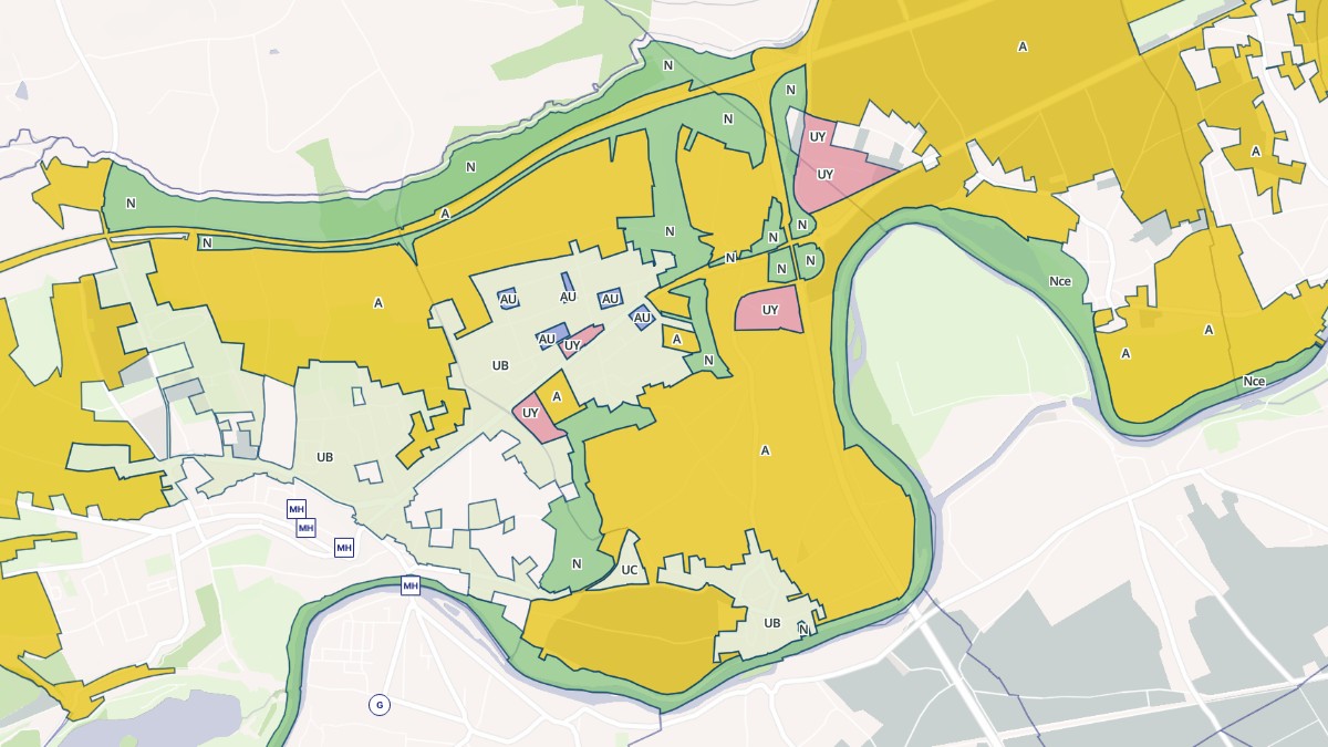 Aperçu cartographique de Ausson, centré sur la commune